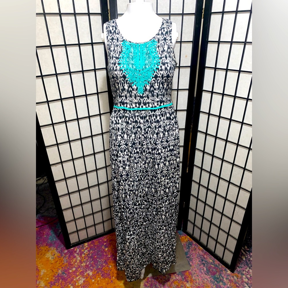 THML Black and White Maxi